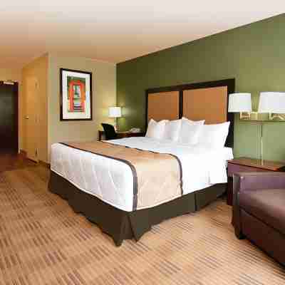 Extended Stay America Suites - Detroit - Dearborn Rooms