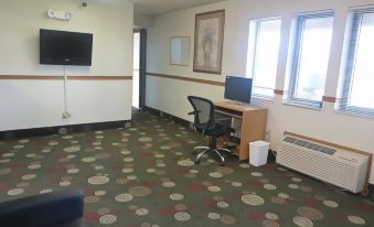 Super 8 by Wyndham Jefferson