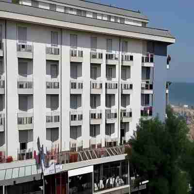 Hotel Adlon Hotel Exterior