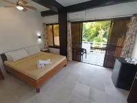Jalyn's Resort Sabang - parking