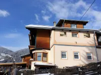 Apartment in Hippach with Mountain Views Hotels in der Nähe von Pfarrkirche Hippach
