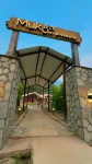 河邊的 Mukshwaa Mukteshwar Temple附近的飯店