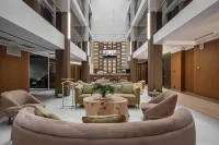 Lamont Apart Hotel