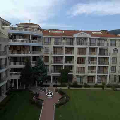 皇家灣住宅&SPA 2號複式公寓 Hotel Exterior