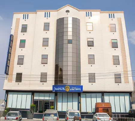 The Palace Hotel Suites - Al Badea