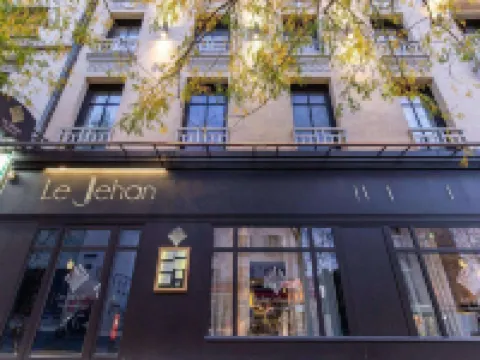 โรงแรม เจอหัวน์ เดอ โบว์ซ์ โรงแรมในชาทร์