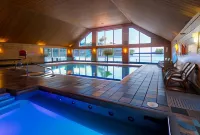 Pourvoirie du Lac Blanc Hotels in Saint-Alexis-des-Monts