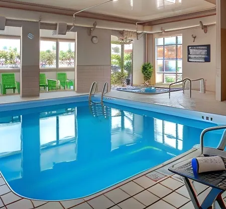 Super 8 by Wyndham Brandon MB