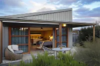 Studio 367 Hotels in Hillvue