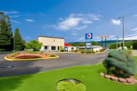 Motel 6 Salem, VA Hotel di Catawba