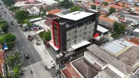 Eno Front One Hotel Semarang Hôtels à : East Semarang