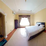 De Reiz Villa Marapalam Syariah 5Br Family Only Hotels near UKPM Genta Andalas