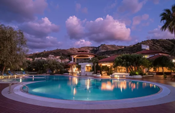 彼祖達度假酒店