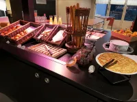 Campanile Angers Ouest - BEAUCOUZÉ - breakfast