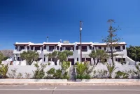 New Aurora Apts Studios