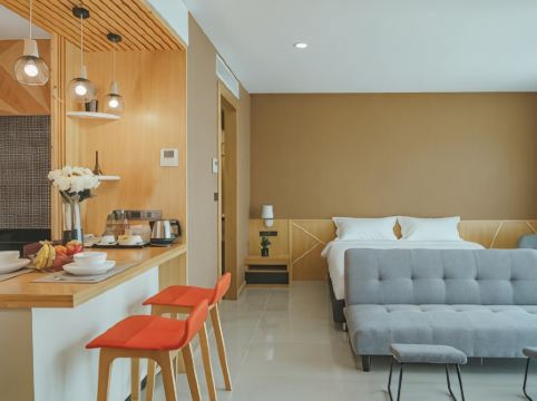 โรงเเรมเฮือนต้นนุ่น