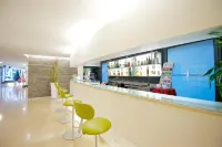โรงแรมเมอร์เคียว ปาแลร์โม เช็นโตร - ที่มีบาร์
