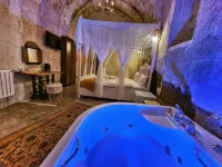 Lavinia Cappadocia Cave - Hot Tub