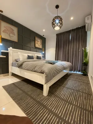 Embassy Gardens Luxury Suites Cpg
