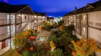 Best Western Plus Bayshore Inn