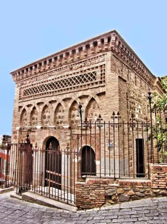 Casa del Vado Отели рядом с достопримечательностью «Avenida Park»