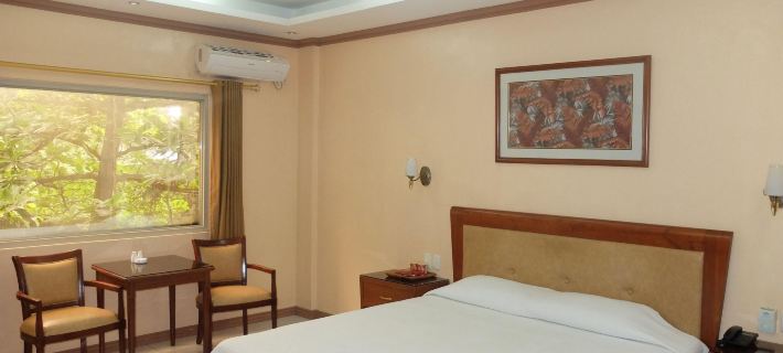 Pacific Breeze Hotel and Resort Hotels in Angeles