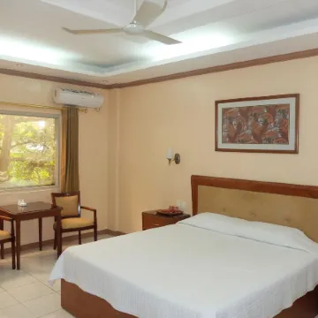 Pacific Breeze Hotel and Resort