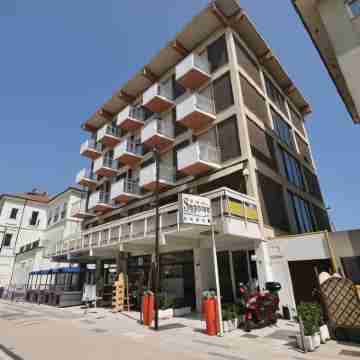 Hotel Suprem Sul Mare Hotel Exterior