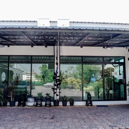 Klong Cafe & Resort