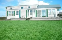 Front Yard Hotels near Aloha Garden Tateyama