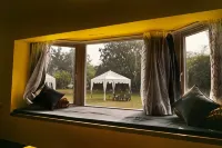 Olive Hotels in Guruwahi