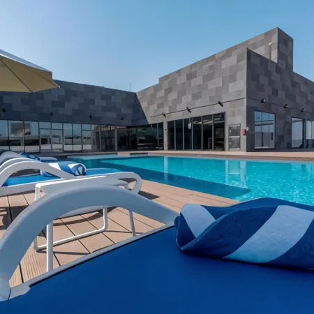 West Walk Retaj Hotel