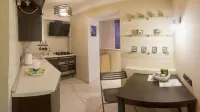 Kyiv Downtown Apartment on Saksaganskogo Street 87