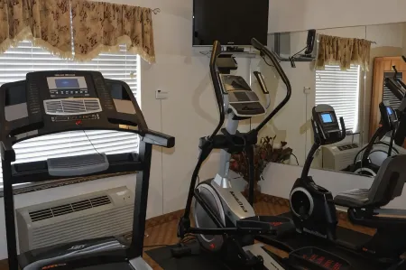 Super 8 by Wyndham Austin/Airport South Отели рядом с Аэропорт Бергстром