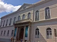 콤플레투 엠 호텔 로칼리자상 페르페이타  호텔