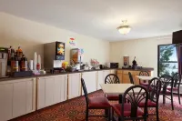 Super 8 by Wyndham Evansville North