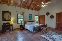 Mystic River Resort Các khách sạn ở 