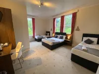Green Gables Hotel Hotels near Betton Farm