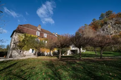 Moulin Renaudiots - Maison d'hôtes Отели в г. Отён