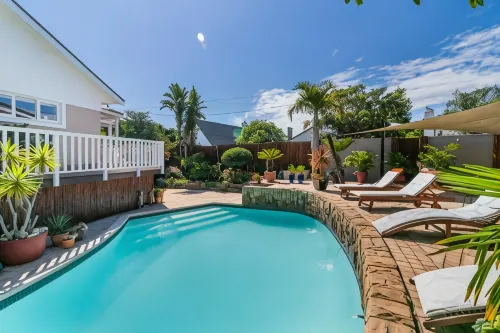 African Breeze Guesthouse Hotels in Brenton-on-Sea