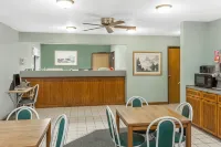 Super 8 by Wyndham Washington/Peoria Area Hotel a Morton