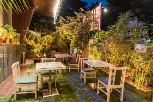 Hotel Oriental Aster - Mumbai International Airport Hotels near Andheri Train Station