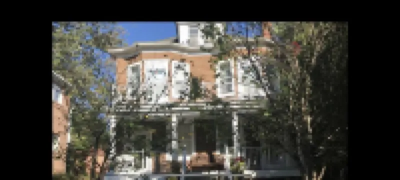 Spacious Roland Park Apt near Hopkins Hotels near OXOXO Gallery
