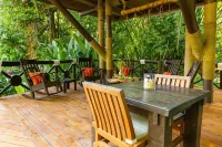 プラトン エコロッジ のホテル