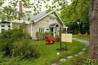 Leaside Manor - 4-Star