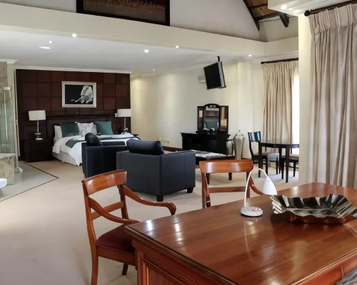 Prinshof Manor Guesthouse Hotels near Rietfontein
