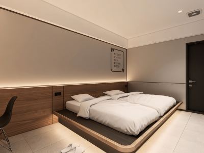 Fieris Izzy Hotel