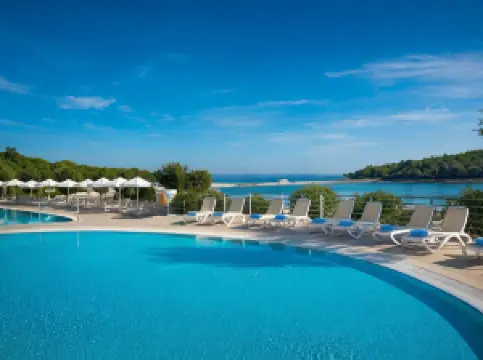 โรงแรม 4 ดาว คัดพิเศษ10ยอดนิยมในโรวินจ์