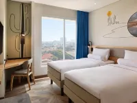 Ibis Styles Jakarta Simatupang Hotels near Taman RS Umum Pusat Fatmawati