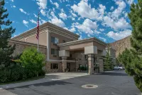 Wood River Inn & Suite